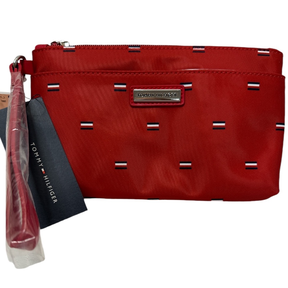 NWT Tommy Hilfiger Women’s Red Wristlet Wallet